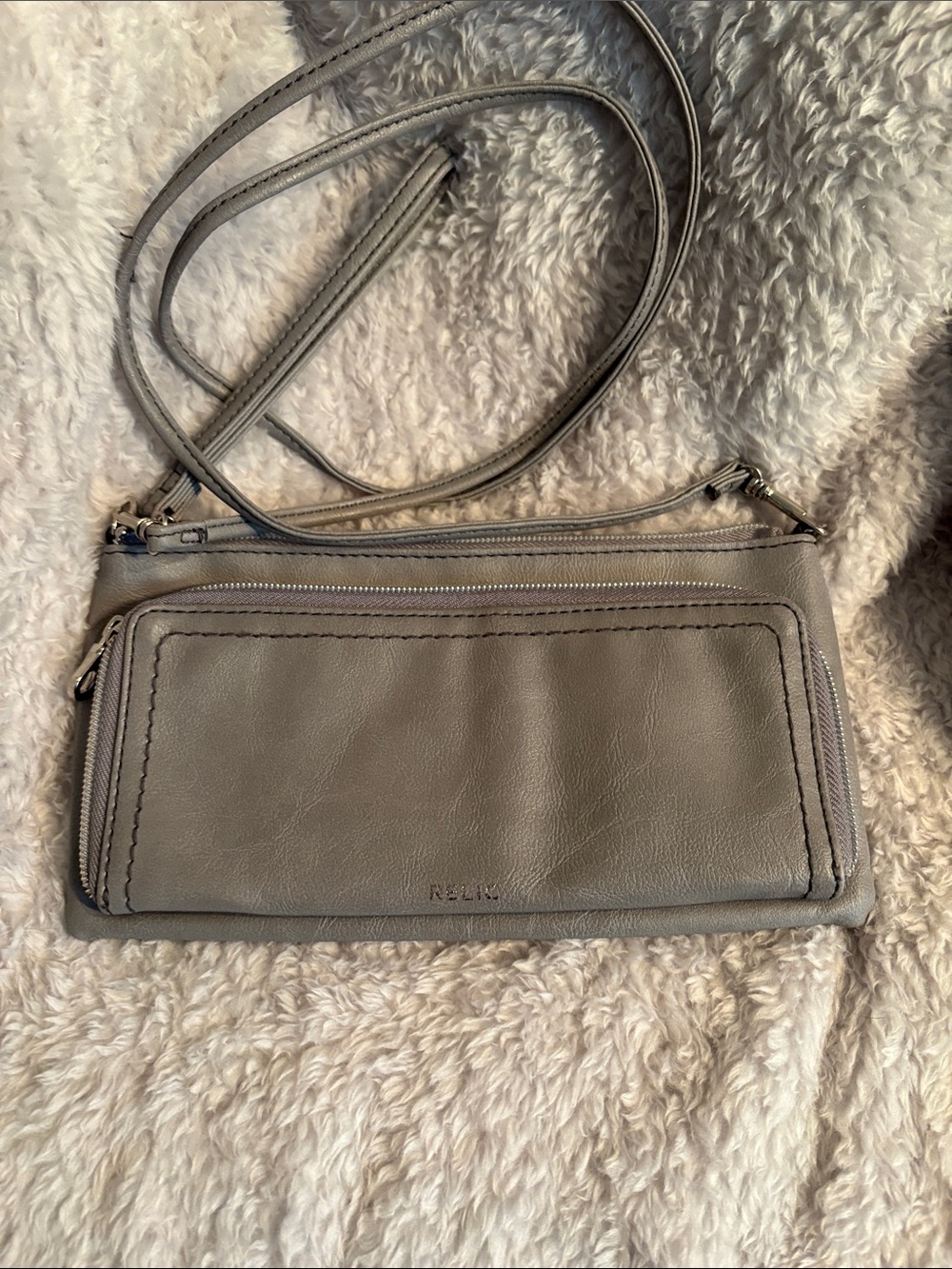 Relic Light Gray Leather Crossbody Wallet Bag